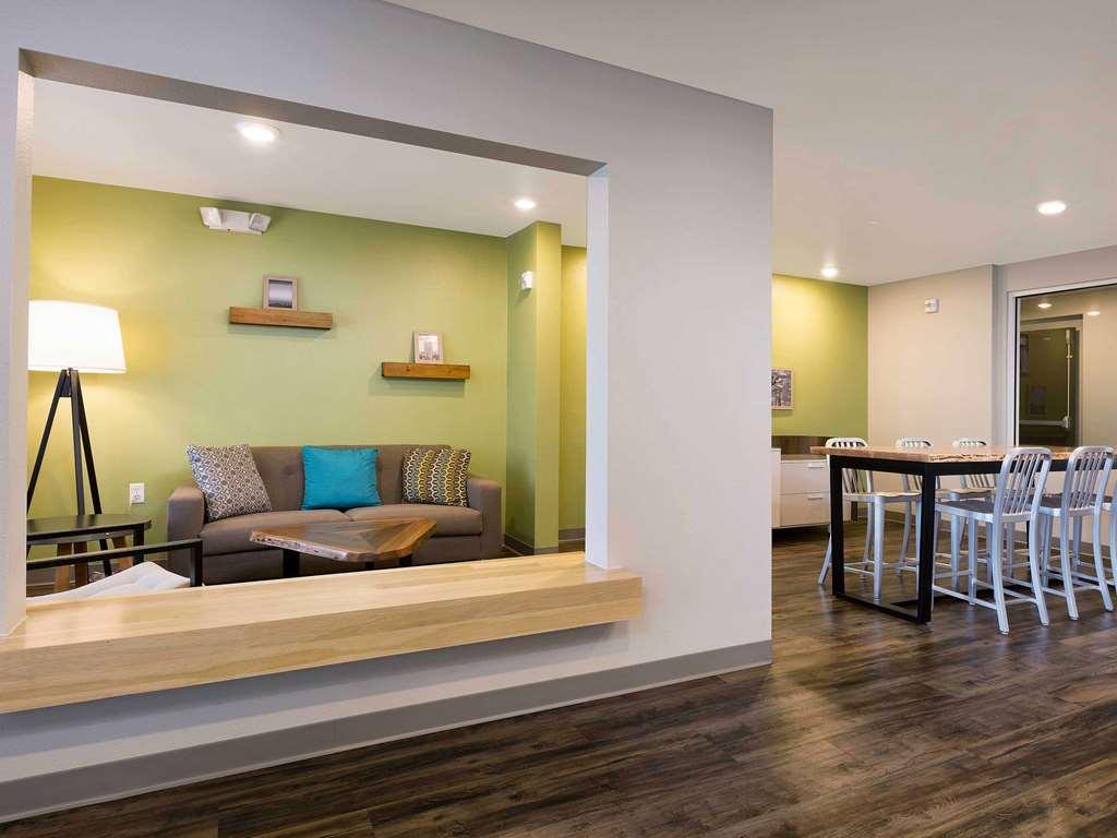 Woodspring Suites Providence Interiør billede