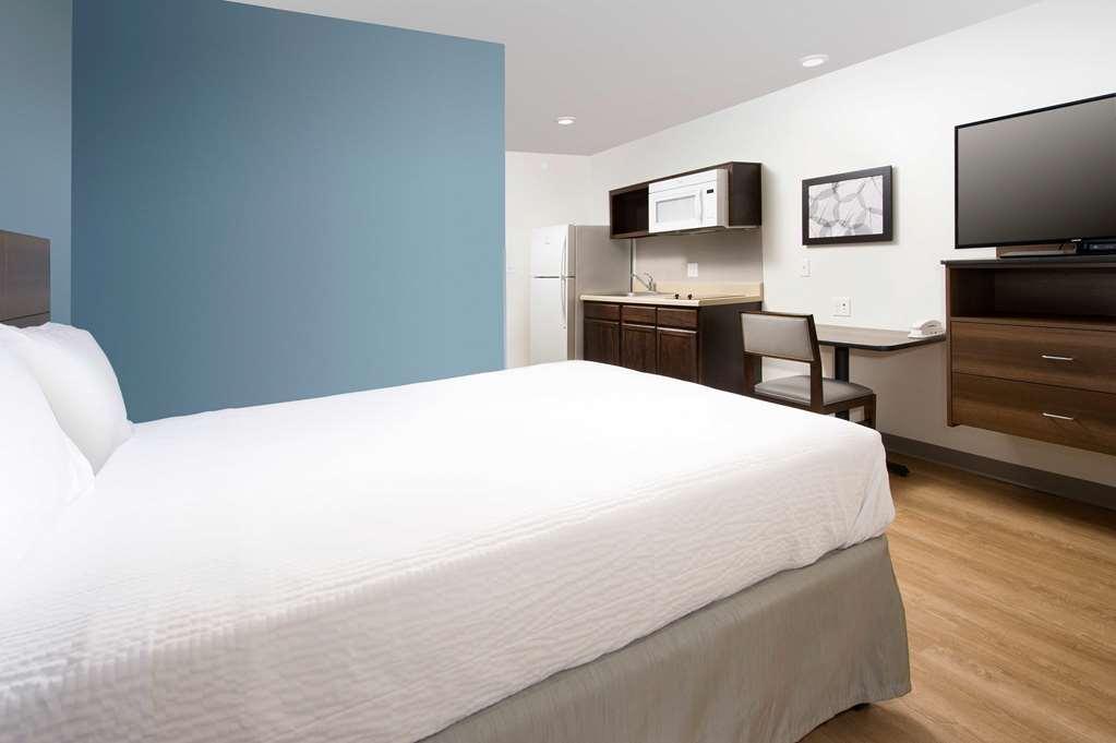 Woodspring Suites Providence Værelse billede